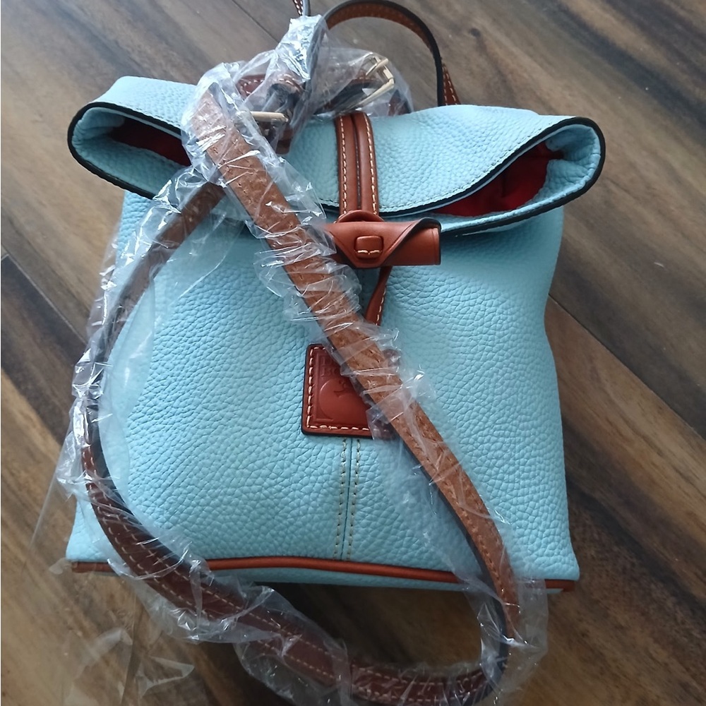 Dooney & Bourke Light Blue Leather toggle Women's Bag